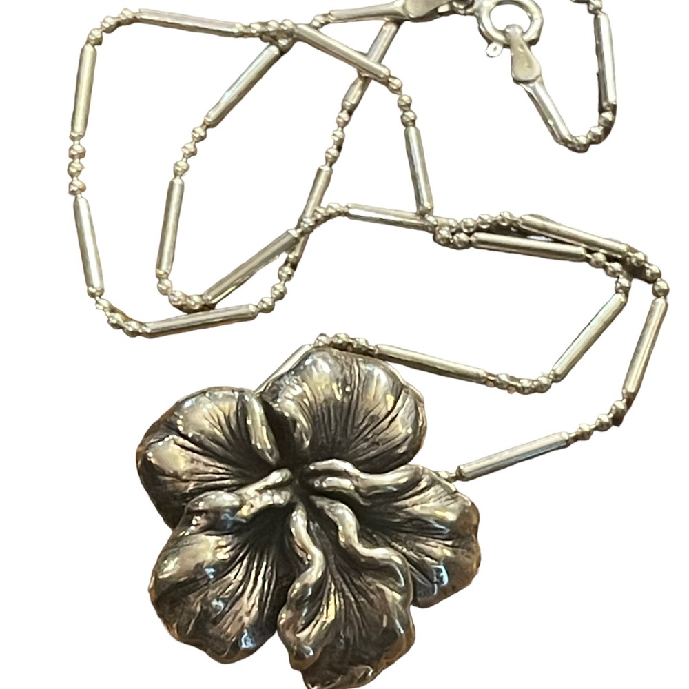 Puffed ornate antiqued flower Chunky pendant sterling silver 925 Necklace